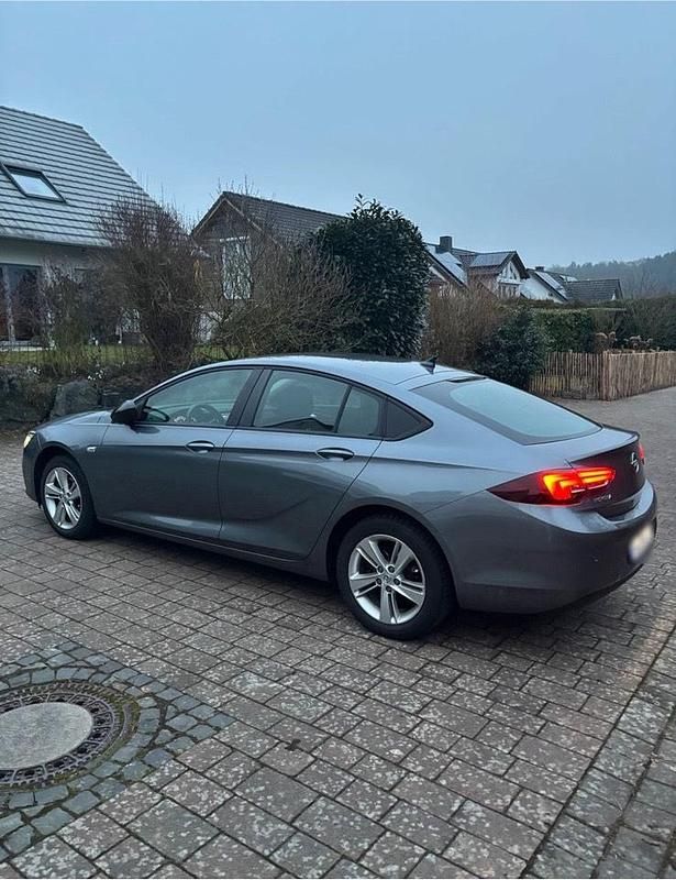 Gebraucht Opel Insignia 122 PS (89 kW) 2020 Grau Limousine