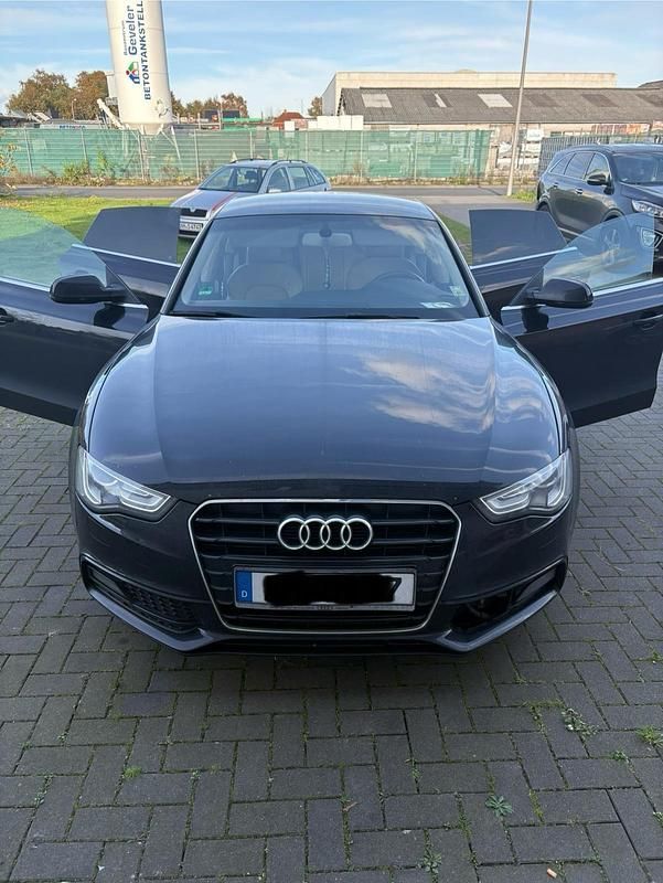 Schwarz Gebraucht 2013 Audi A5 Limousine | 11.000 € (Guter Preis) - Bild 1/4