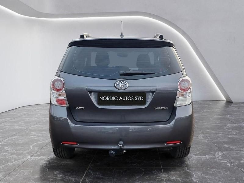 Gebraucht Toyota Verso 126 PS (92 kW) 2009 Grau Van / Kleinbus