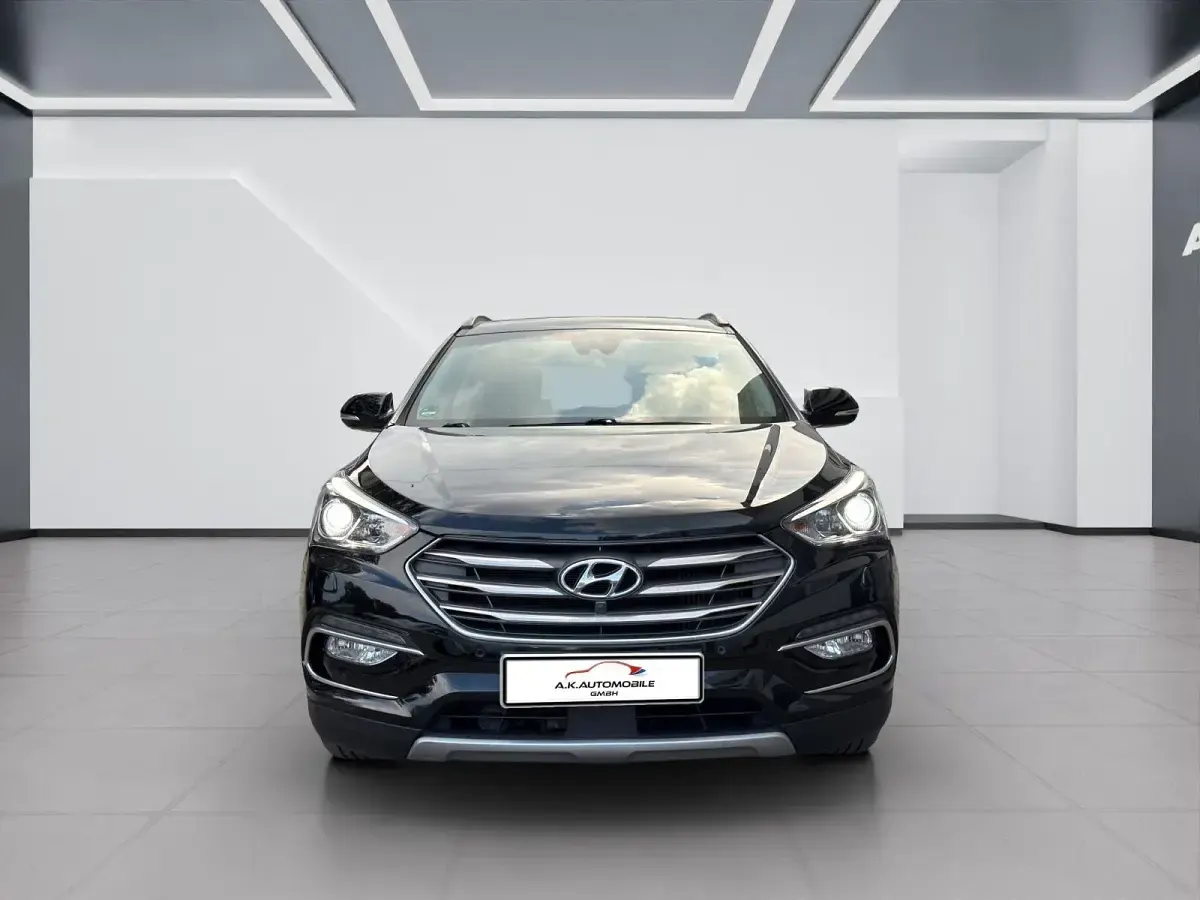 Gebraucht Hyundai Santa Fe Premium 200 PS (147 kW) 2016 Schwarz SUV