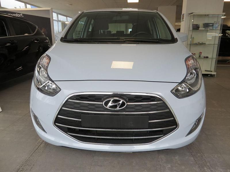 Gebraucht Hyundai i20 Space 90 PS (66 kW) 2018 Grau Van / Kleinbus