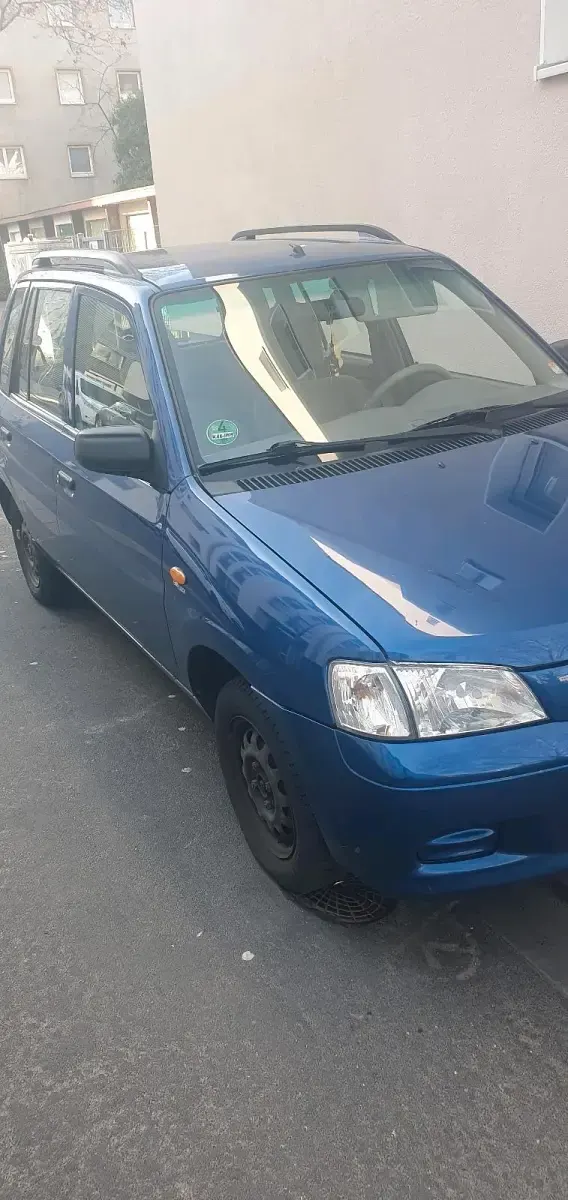 Gebraucht Mazda Demio 64 PS (47 kW) 2000 Blau Kleinwagen