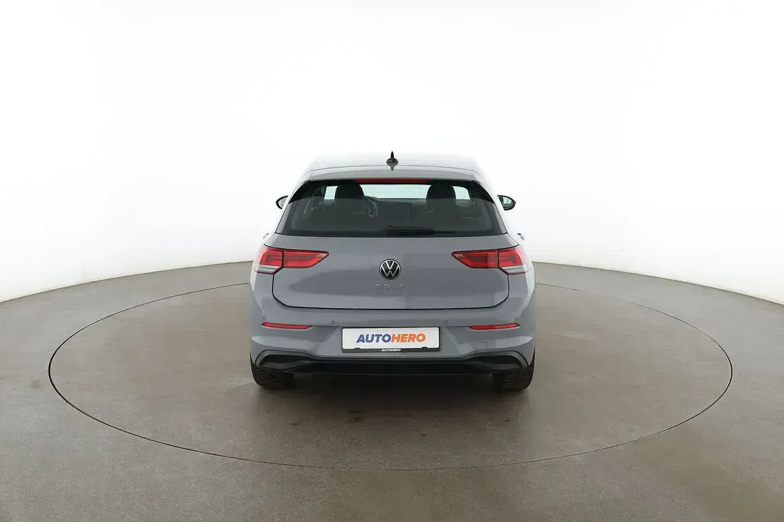 Gebraucht VW Golf VIII Life 2022 Grau Limousine