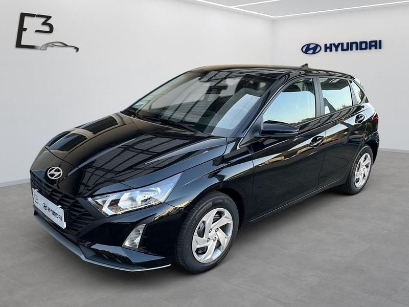 Phantom black Gebraucht 2024 Hyundai i20 Select Kleinwagen | 17.490 € (Etwas zu teuer) - Bild 1/4