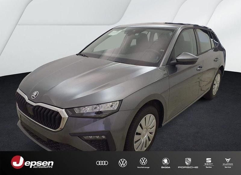 Graphitegrau metallic Gebraucht 2025 Skoda Scala Essence Kleinwagen | 20.470 € (Guter Preis) - Bild 1/4