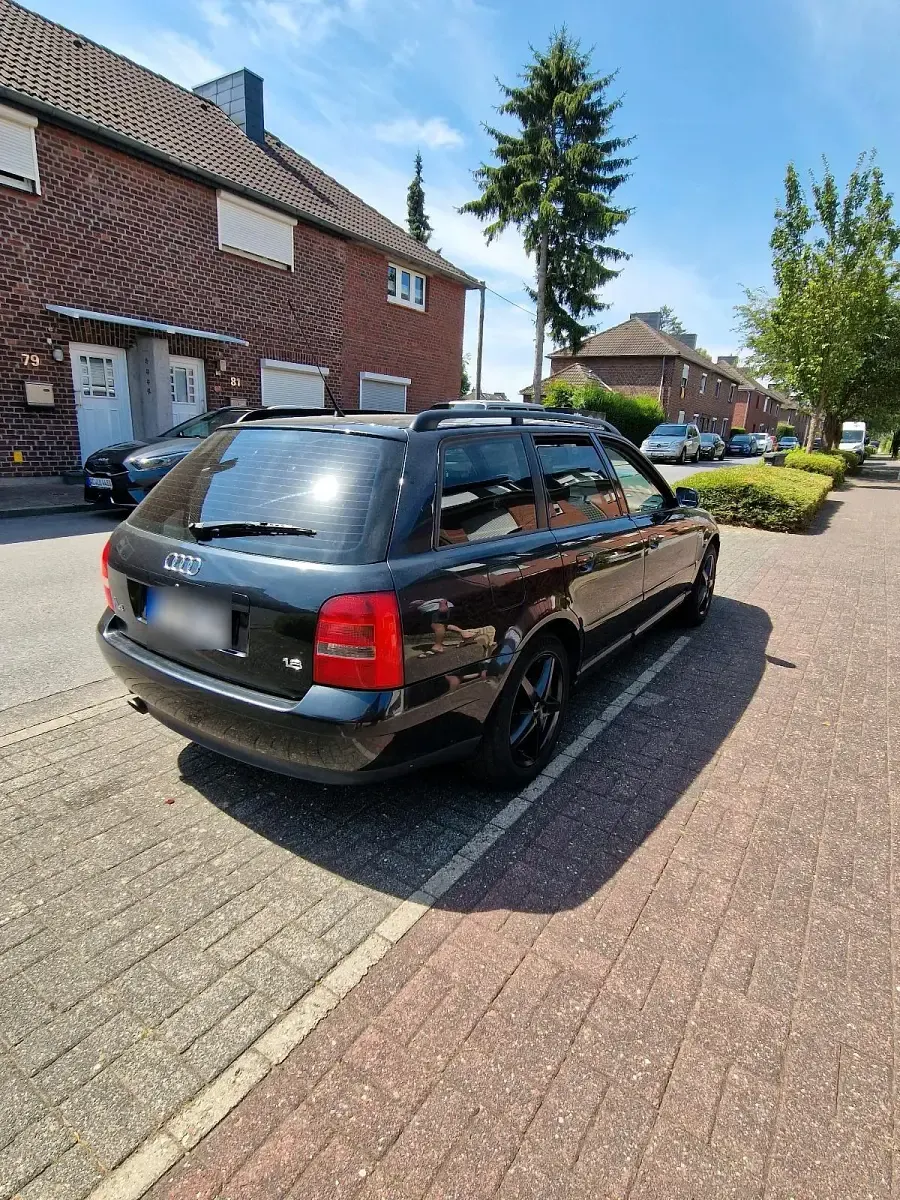 Gebraucht Audi A4 125 PS (91 kW) 1999 Schwarz Kombi