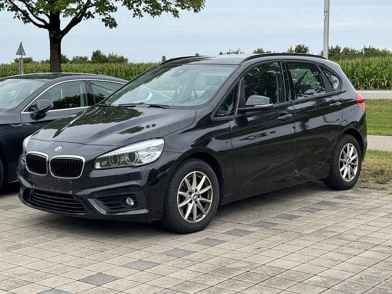 Schwarz Gebraucht 2016 BMW 218 Advantage Van / Kleinbus | 4.899 € (Superpreis) - Bild 1/4