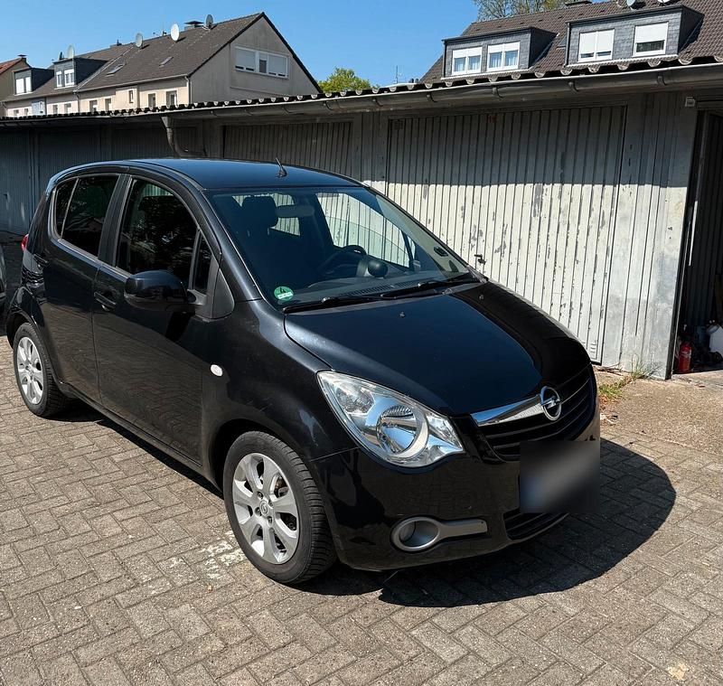 Second-hand Opel Agila 2008 Negru Hatchback