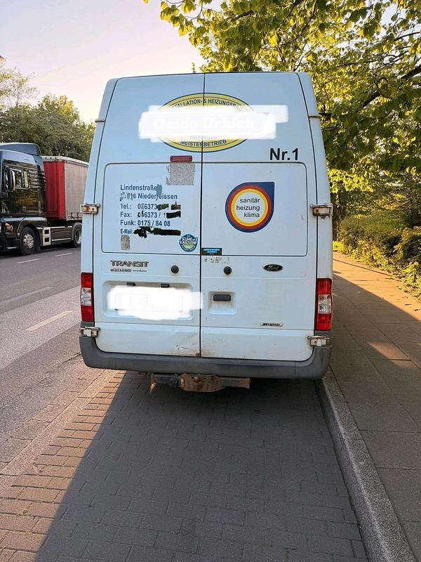 Second-hand Ford Transit 200 CP (147 kW) 2011 Alb Monovolum