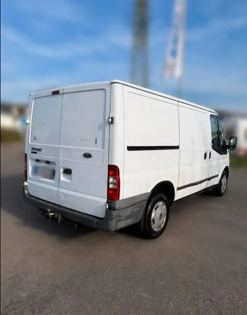 Używany Ford Transit 86 KM (63 kW) 2009 Biały Van