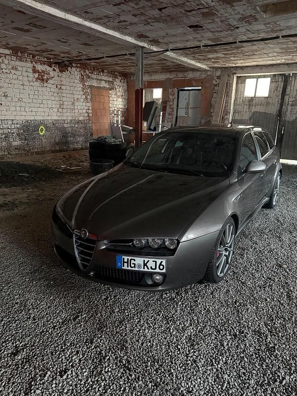 Gebraucht Alfa Romeo 159 Ti 180 PS (132 kW) 2012 Grau Kombi