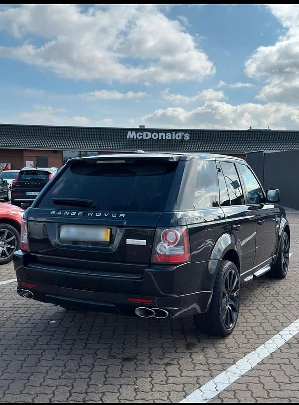 Schwarz Gebraucht 2010 Land Rover Range Rover Sport Autobiography SUV | 10.900 € (Fairer Preis) - Bild 1/4