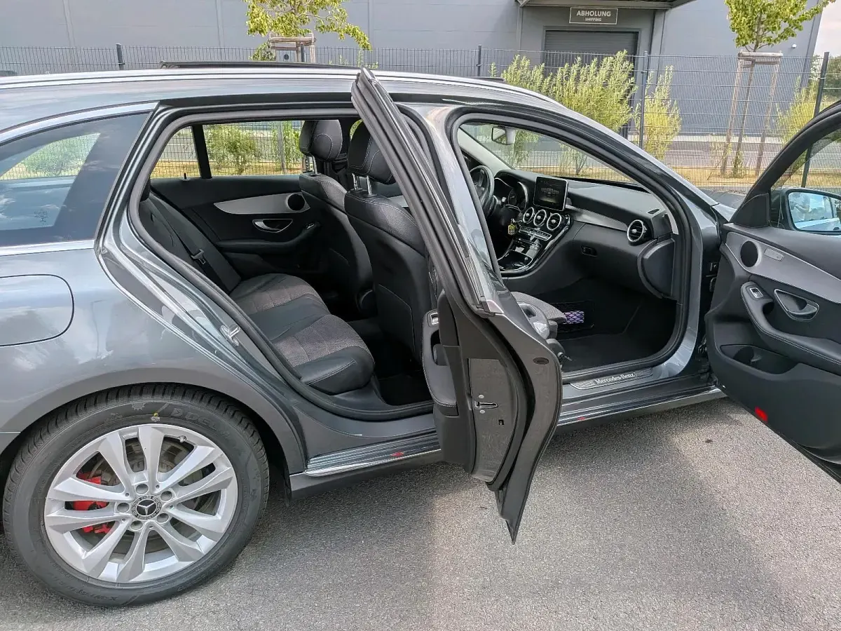Gebraucht Mercedes C250 205 PS (150 kW) 2016 Grau Kombi