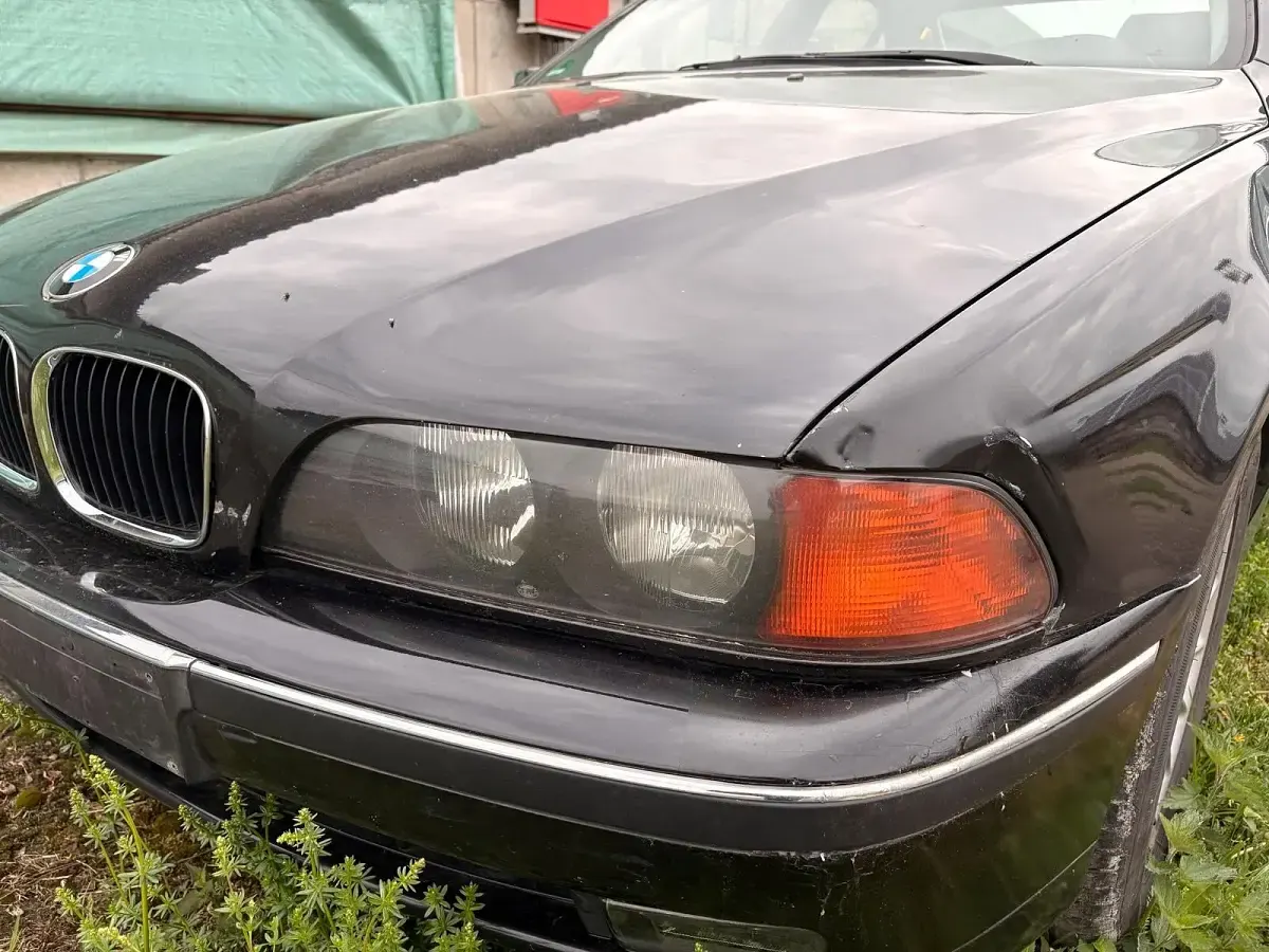 Używany BMW 520 150 KM (110 kW) 1998 Czarny Sedan/Limuzyna