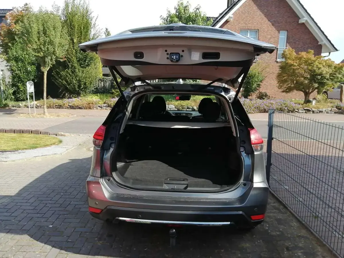 Gebraucht Nissan X-Trail N-Connecta 150 PS (110 kW) 2020 Grau SUV