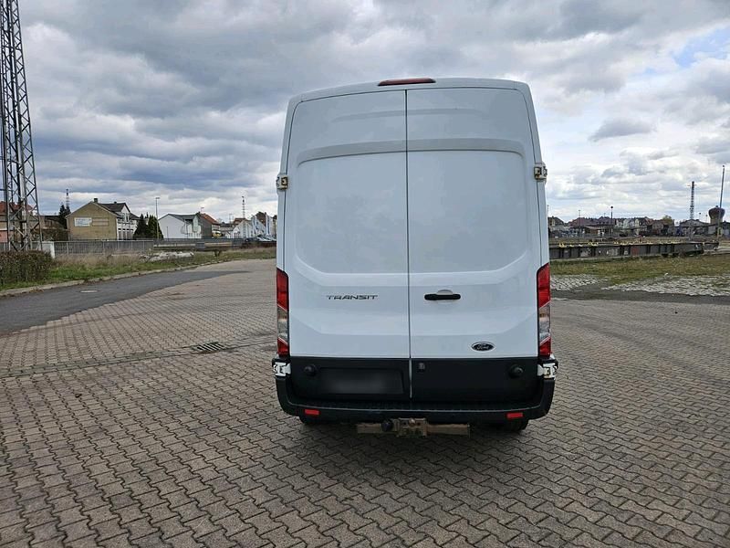 Używany Ford Transit 170 KM (125 kW) 2016 Biały Minivan