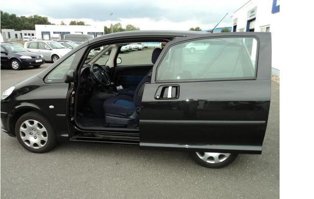 Gebraucht Peugeot 1007 Tendance 73 PS (53 kW) 2008 Schwarz metallic Van / Kleinbus