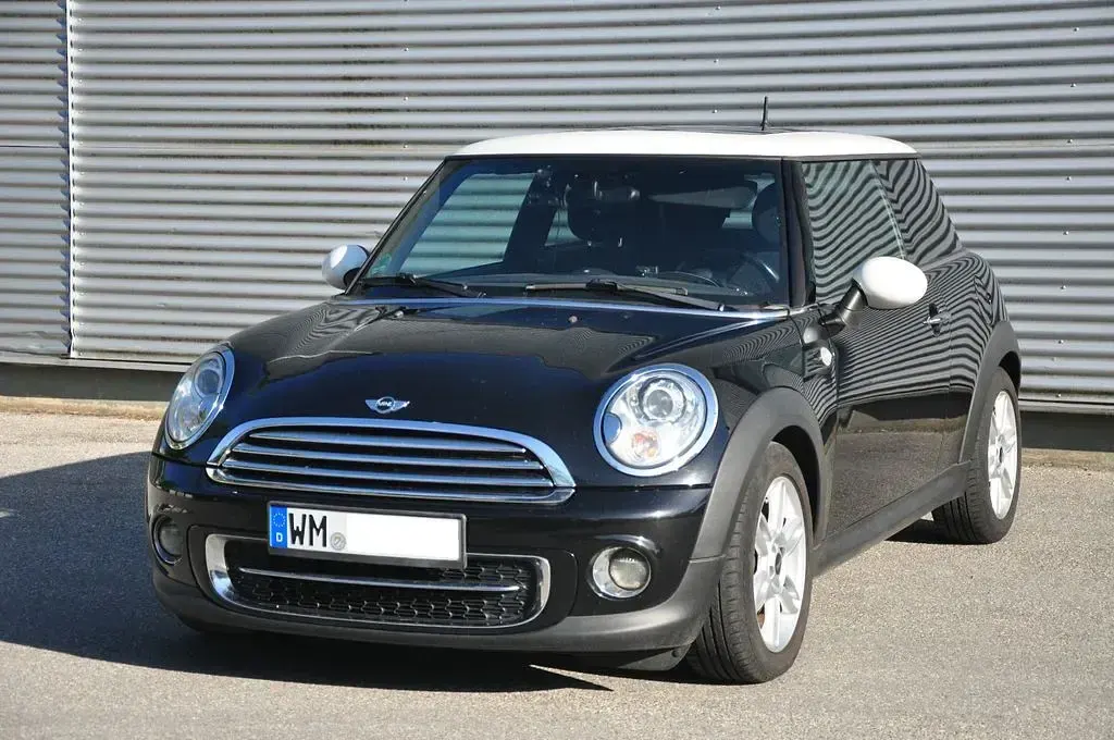 Gebraucht Mini Cooper D 111 PS (81 kW) 2011 Schwarz Kleinwagen