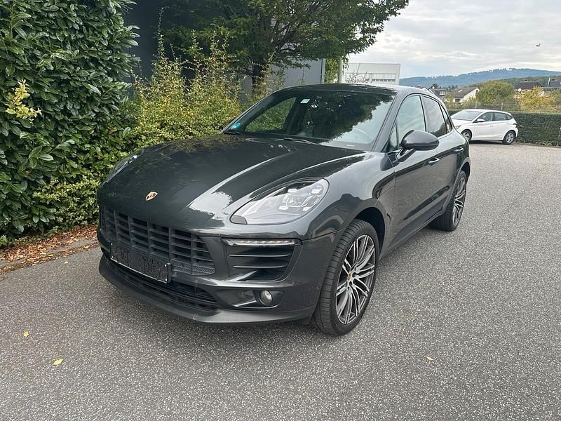 Schwarz Gebraucht 2017 Porsche Macan SUV | 38.000 € - Bild 1/4