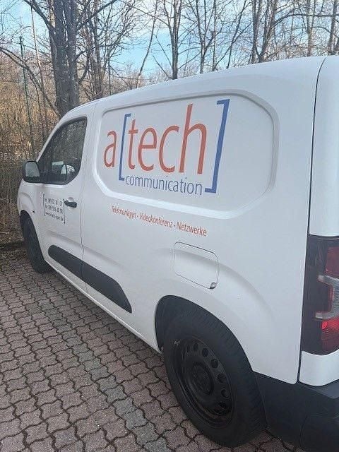 Gebraucht Peugeot Partner 131 PS (96 kW) 2019 Weiß Van / Kleinbus