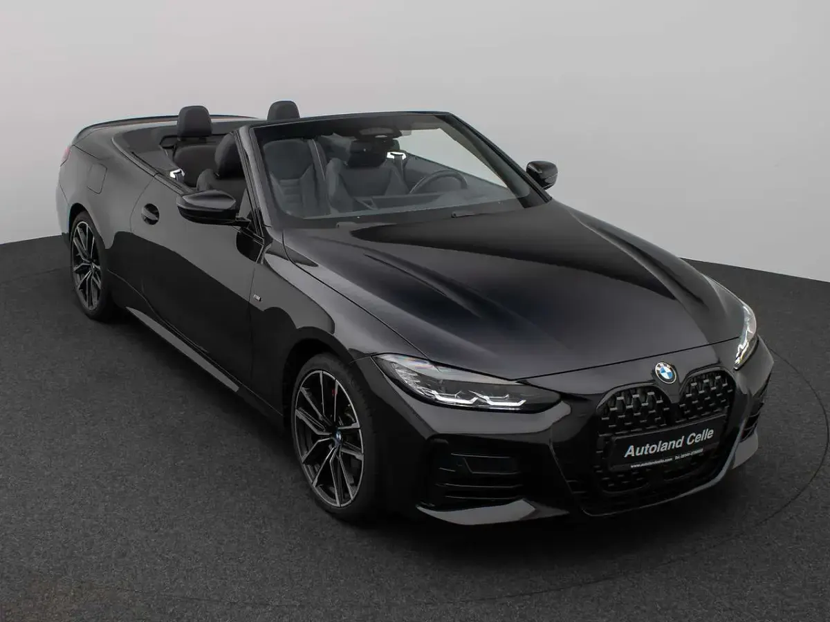 Gebraucht BMW 440 374 PS (275 kW) 2024 Saphirschwarz  475 Cabrio