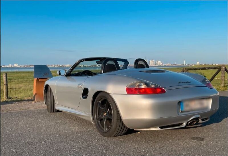 Silber Gebraucht 1997 Porsche Boxster Cabrio | 12.900 € (Fairer Preis) - Bild 1/4