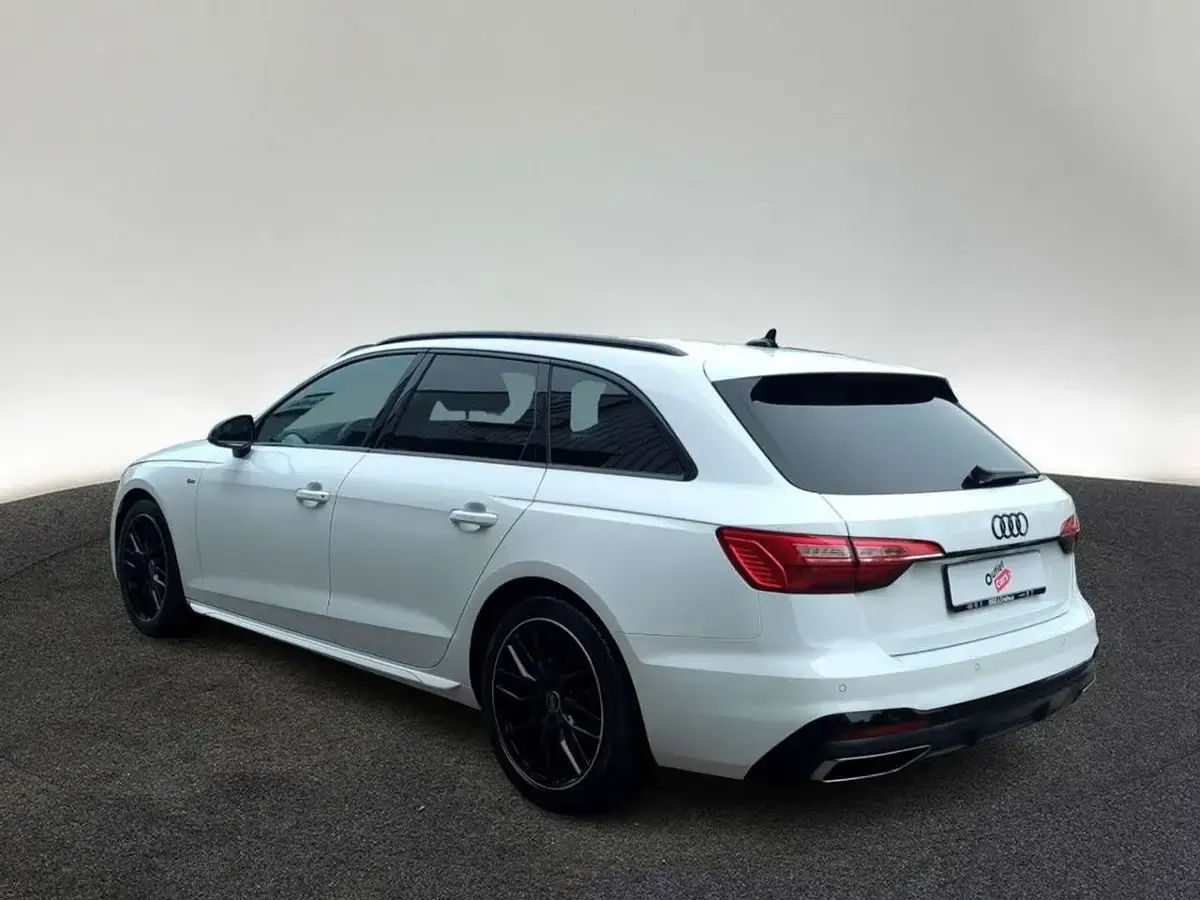 Gebraucht Audi A4 S-Line 204 PS (150 kW) 2023 Weiß Kombi