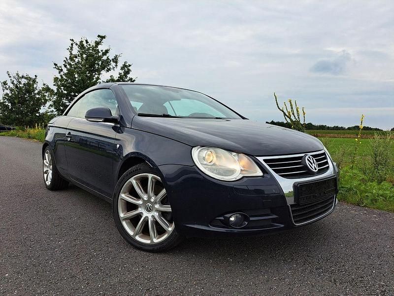 Blau Gebraucht 2007 VW Eos Individual Cabrio | 4.990 € (Fairer Preis) - Bild 1/4