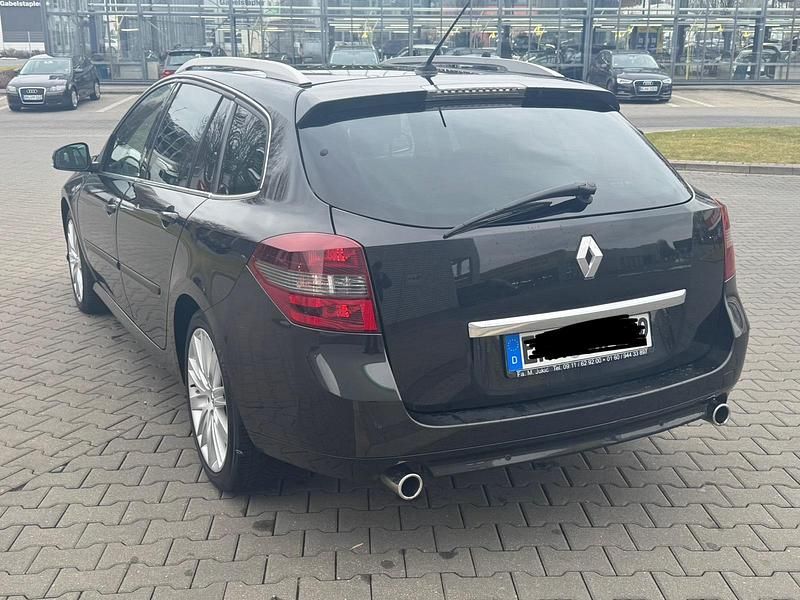 Gebraucht Renault Laguna III 150 PS (110 kW) 2011 Schwarz Kombi