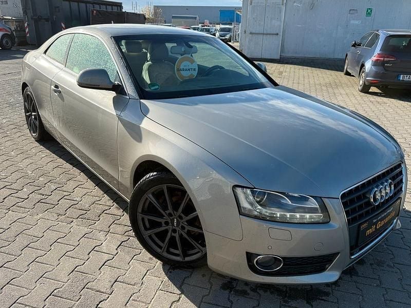 Silber Gebraucht 2009 Audi A5 Comfort Coupé | 6.899 € (Guter Preis) - Bild 1/4