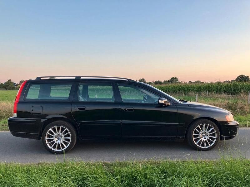 Schwarz Gebraucht 2007 Volvo V70 Kombi | 4.500 € (Fairer Preis) - Bild 1/4