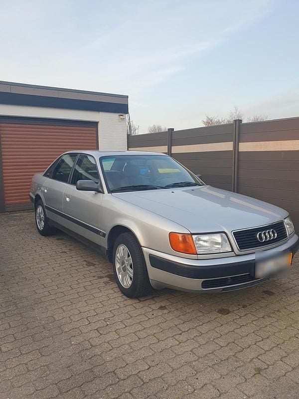 Silber Gebraucht 1992 Audi 100 Limousine | 3.900 € - Bild 1/4