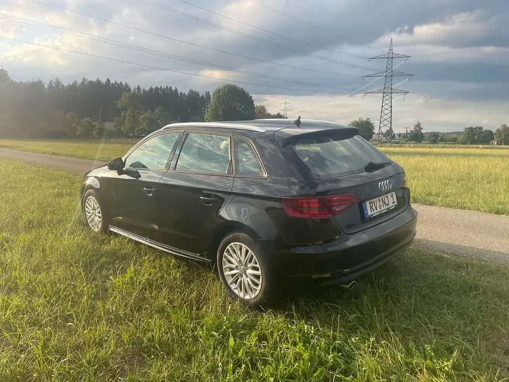 Gebraucht Audi A3 110 PS (80 kW) 2016 Schwarz Limousine
