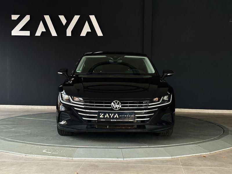 Gebraucht VW Arteon 150 PS (110 kW) 2023 Deep black perleffekt Limousine