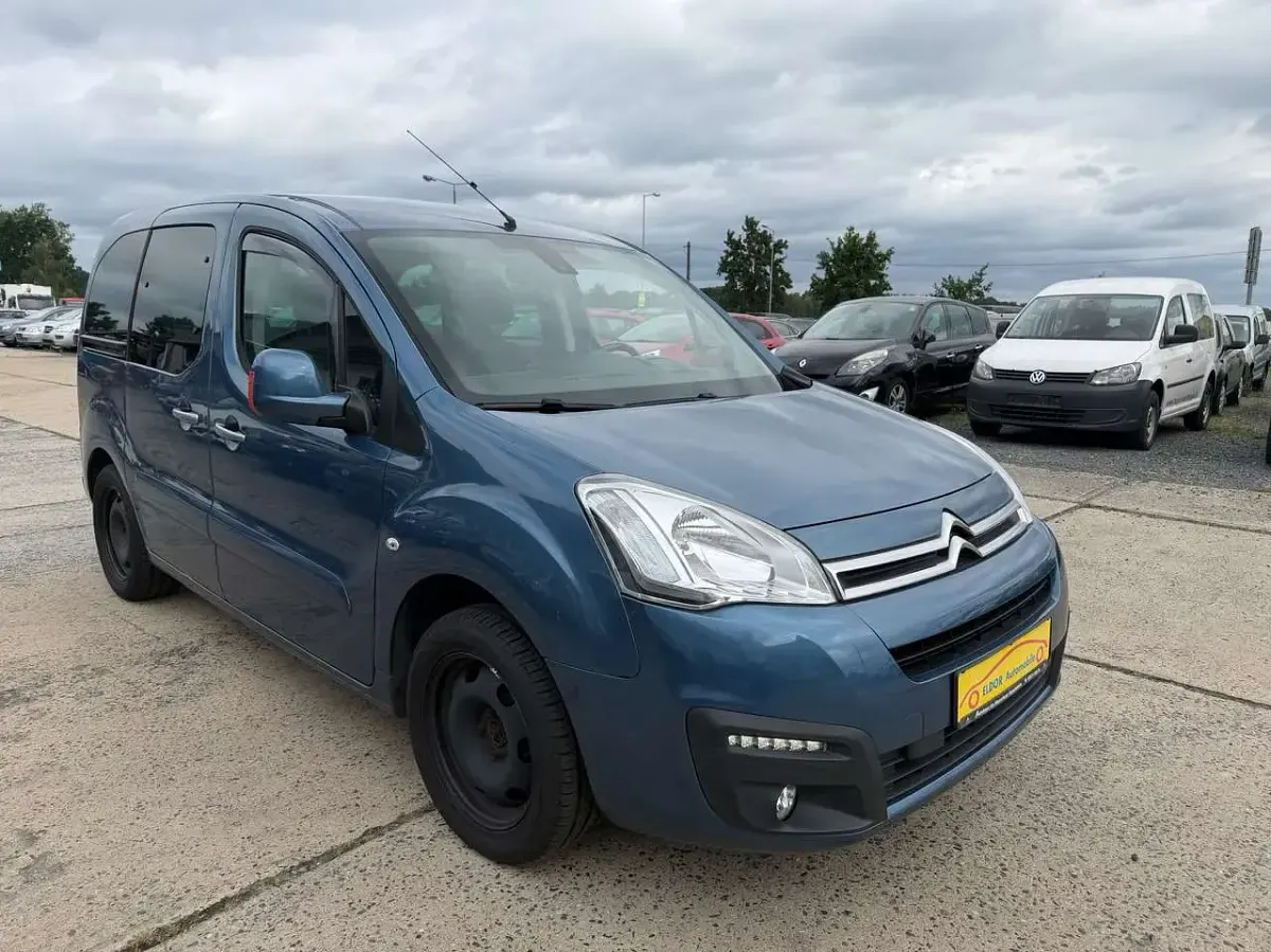 Gebraucht Citroën Berlingo SELECTION 99 PS (72 kW) 2016 Blau Van / Kleinbus