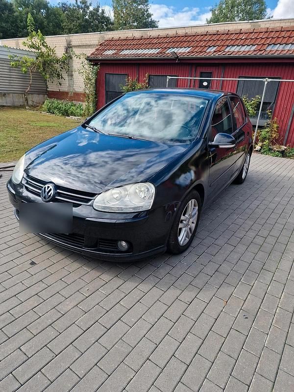 Schwarz Gebraucht 2007 VW Golf V Limousine | 900 € (Superpreis) - Bild 1/4