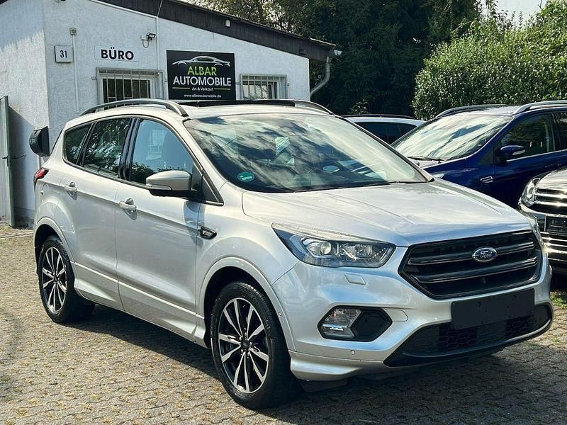 Silber Gebraucht 2018 Ford Kuga ST-Line SUV | 14.990 € (Fairer Preis) - Bild 1/4