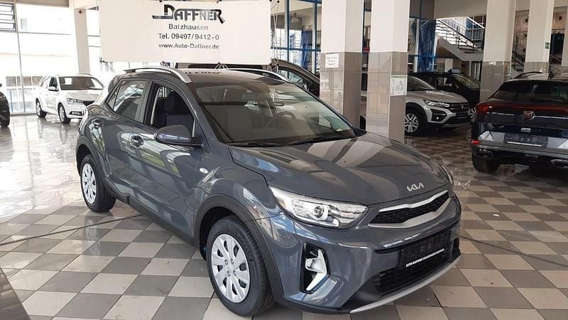 Second-hand Kia Stonic 101 CP (74 kW) 2024 Gri SUV