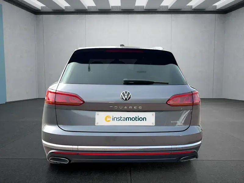 Gebraucht VW Touareg 381 PS (280 kW) 2023 Grau SUV