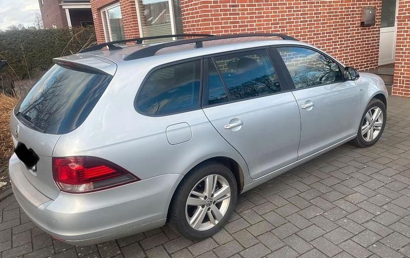 Gebraucht VW Golf VI Match 105 PS (77 kW) 2013 Grau Kleinwagen