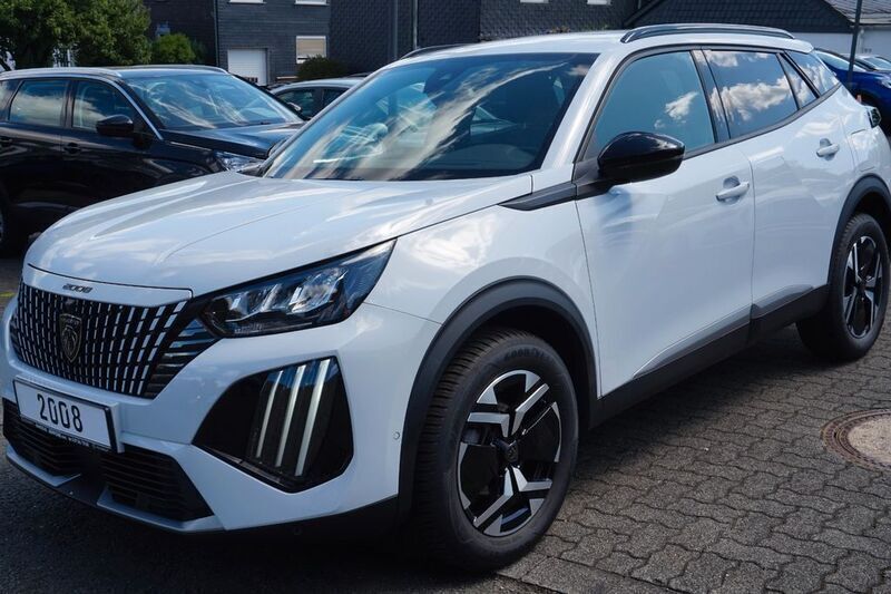 Weiß Gebraucht 2024 Peugeot 2008 Allure SUV | 24.600 € (Teuer) - Bild 1/4