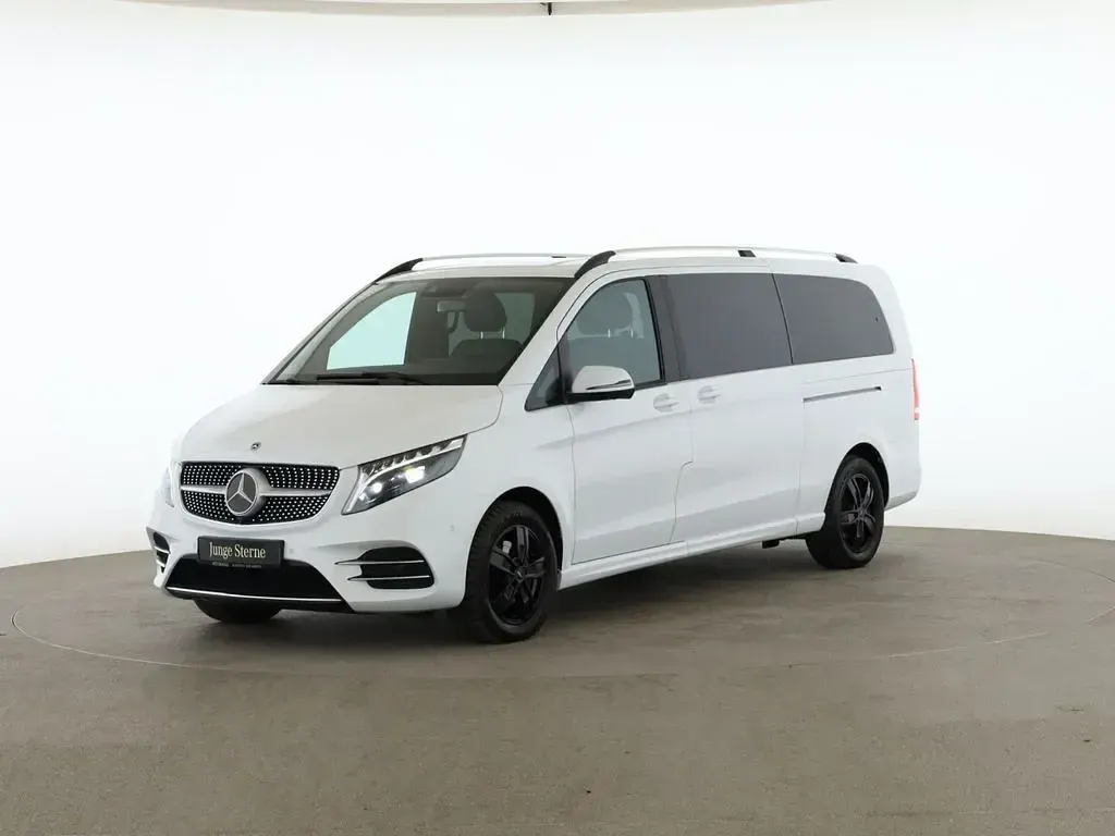 Gebraucht Mercedes V300 AMG 237 PS (174 kW) 2024 Weiß Van / Kleinbus