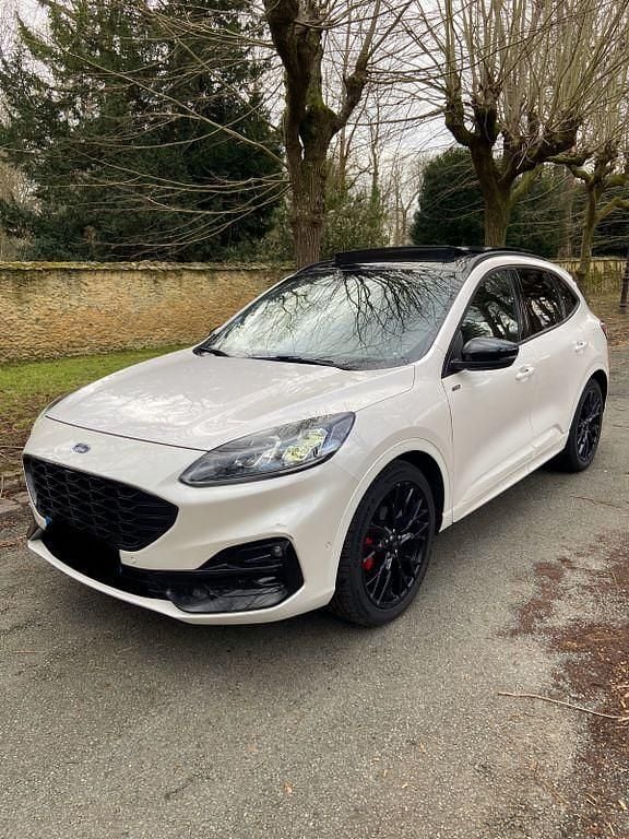 Weiß Gebraucht 2022 Ford Kuga ST-Line SUV | 14.990 € - Bild 1/4