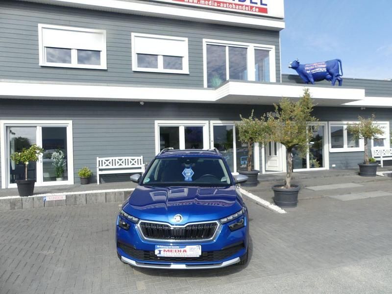Blau Gebraucht 2022 Skoda Kamiq ScoutLine SUV | 19.000 € (Fairer Preis) - Bild 1/3