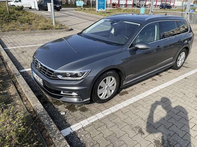 Gebraucht VW Passat Highline 190 PS (139 kW) 2016 Limousine