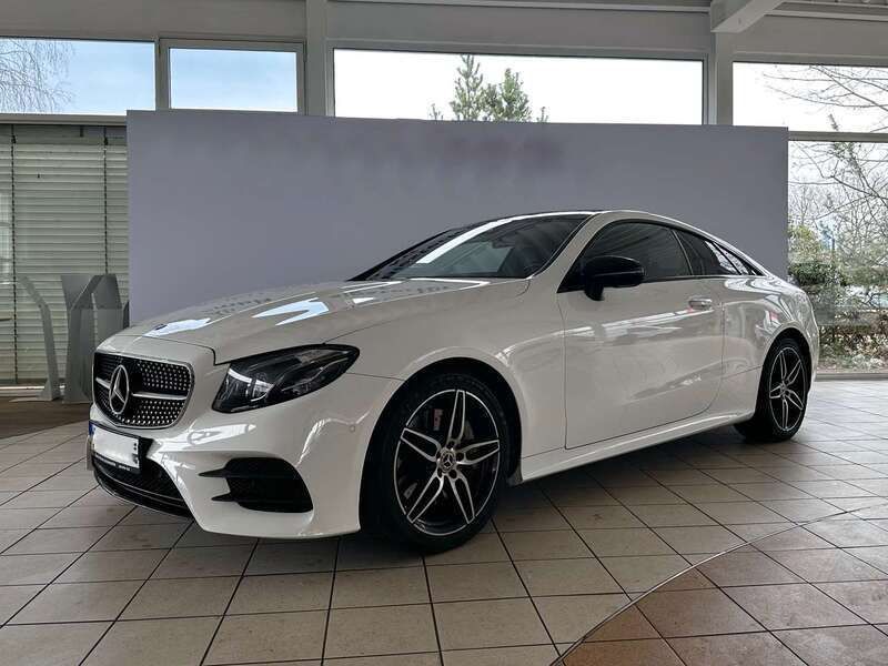 Weiß Gebraucht 2019 Mercedes E300 Coupé | 38.900 € (Etwas zu teuer) - Bild 1/4