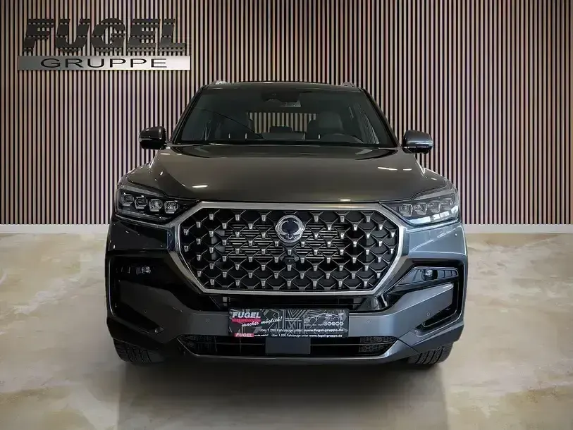 Gebraucht SsangYong Rexton Sapphire 203 PS (149 kW) 2023 Grau SUV