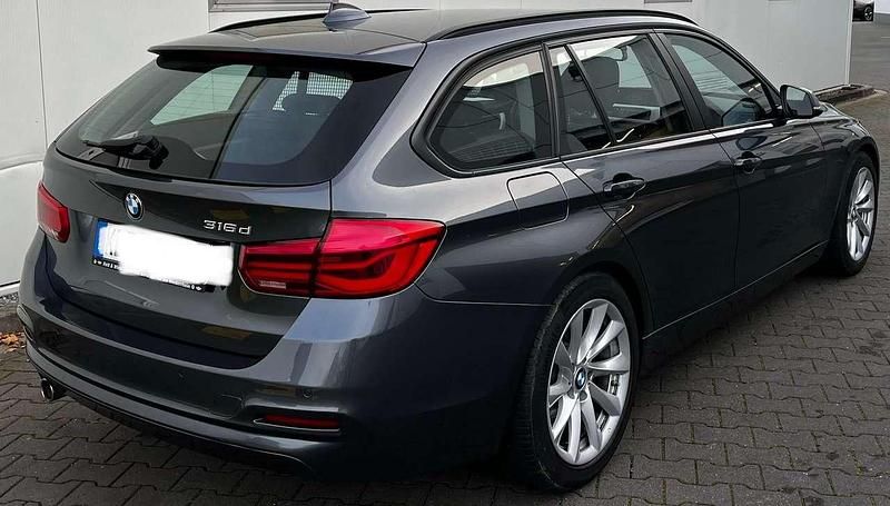 Gebraucht BMW 316 Advantage 116 PS (85 kW) 2016 Grau Kombi