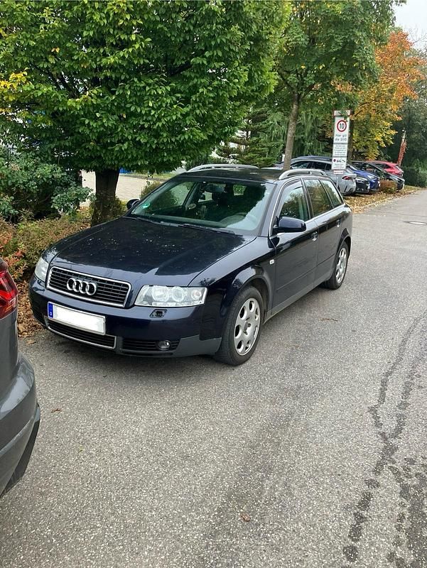 Blau Gebraucht 2003 Audi A4 Kombi | 2.250 € (Etwas zu teuer) - Bild 1/4