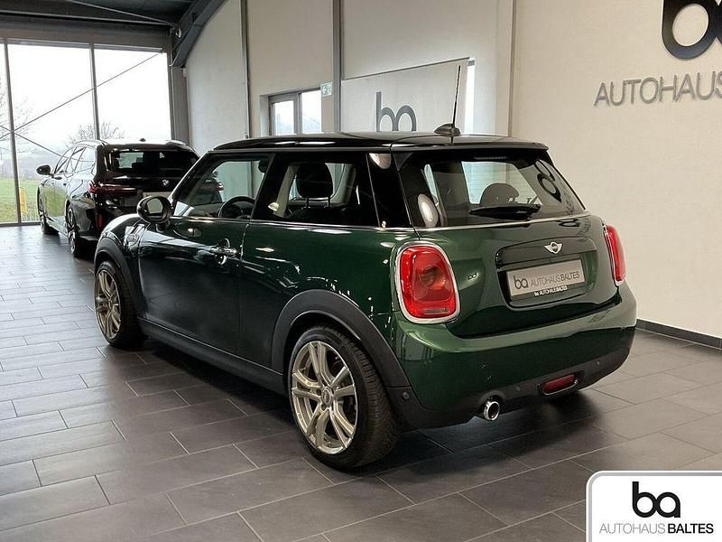 Gebraucht Mini Cooper Pepper 136 PS (100 kW) 2016 British racing green Kleinwagen